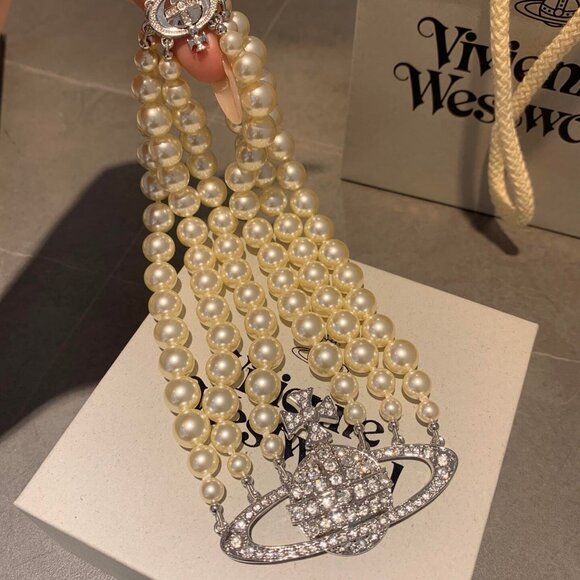 Vivienne Westwood Cream Pearl Necklace with Silver Orb - Picture 3 of 9